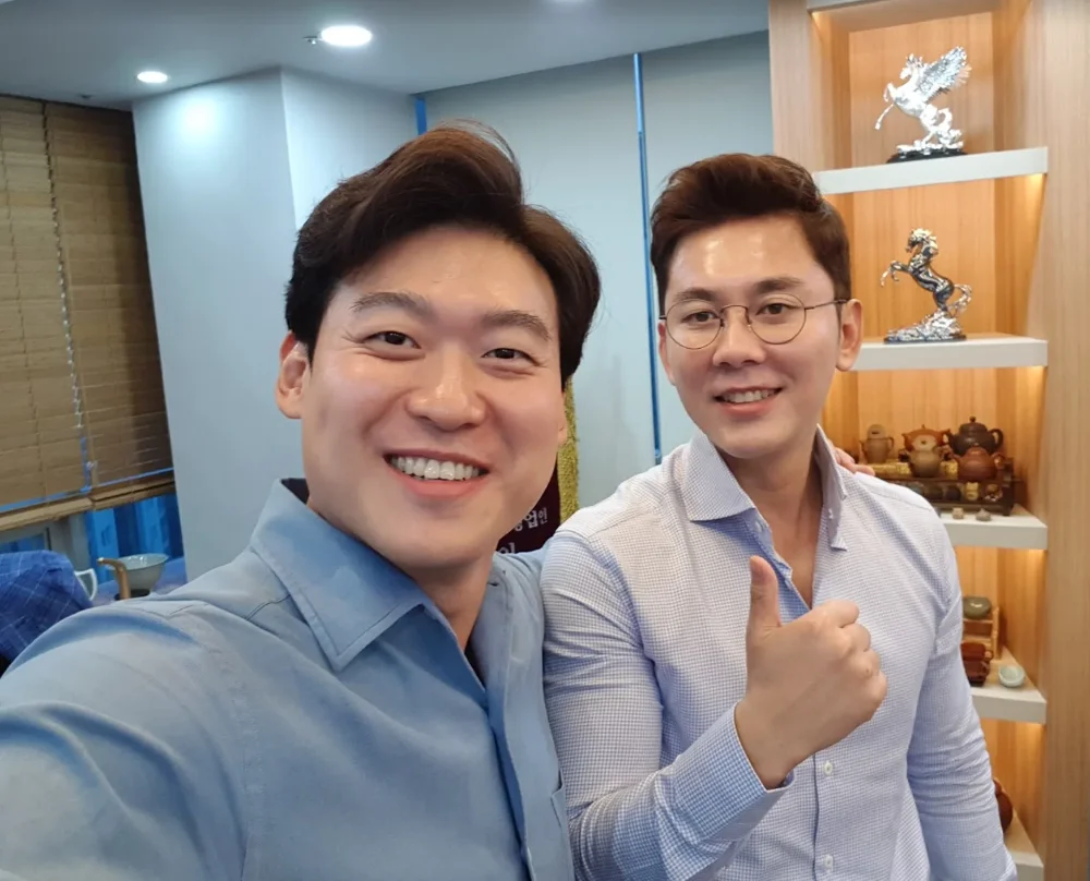 심길후 회장과 수강생의 집무실 셀피